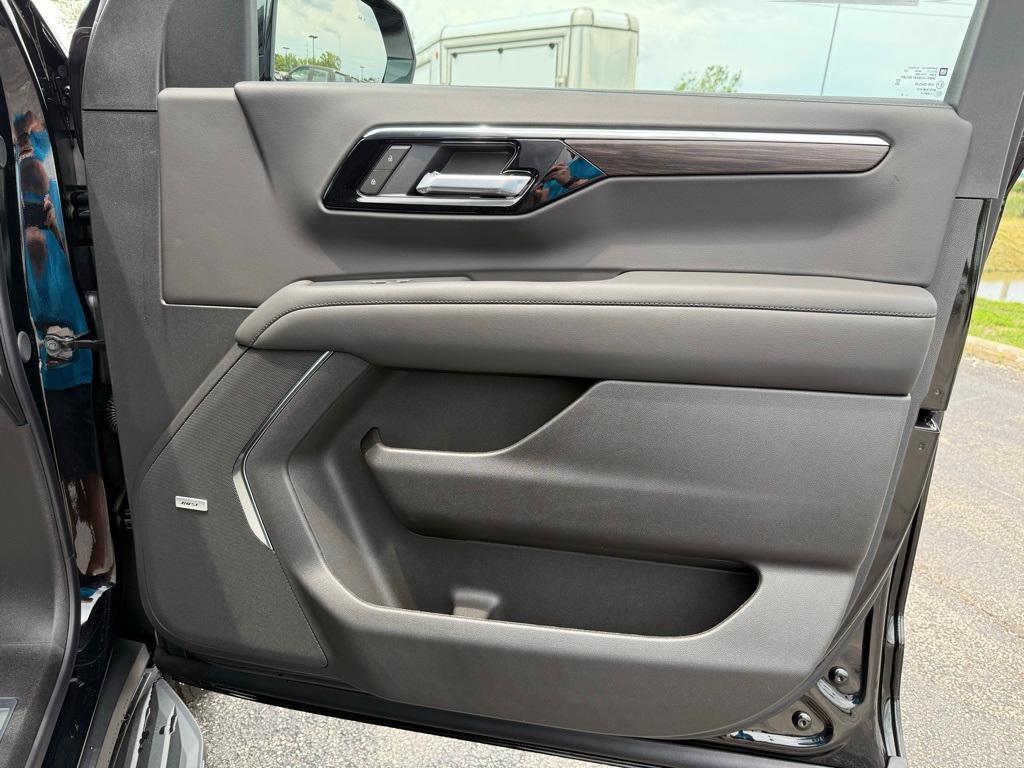 new 2025 Chevrolet Tahoe car, priced at $72,990