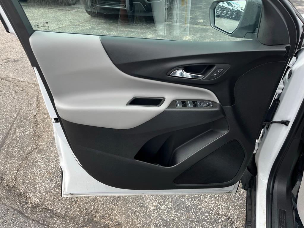 used 2024 Chevrolet Equinox car, priced at $19,789