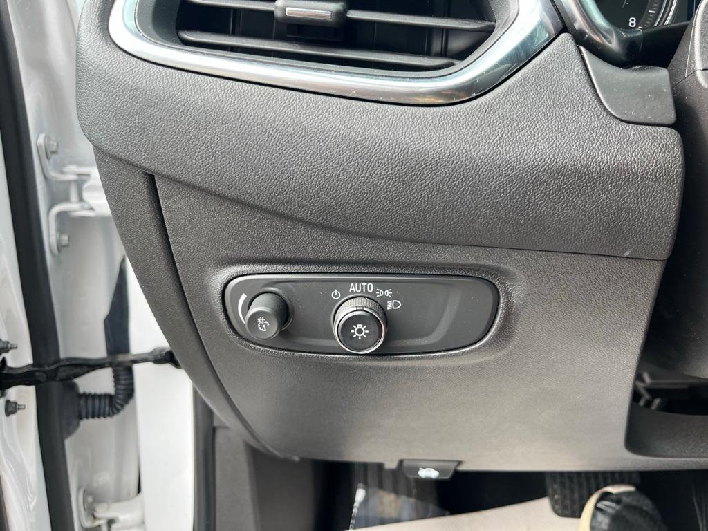 used 2024 Chevrolet Equinox car, priced at $19,789