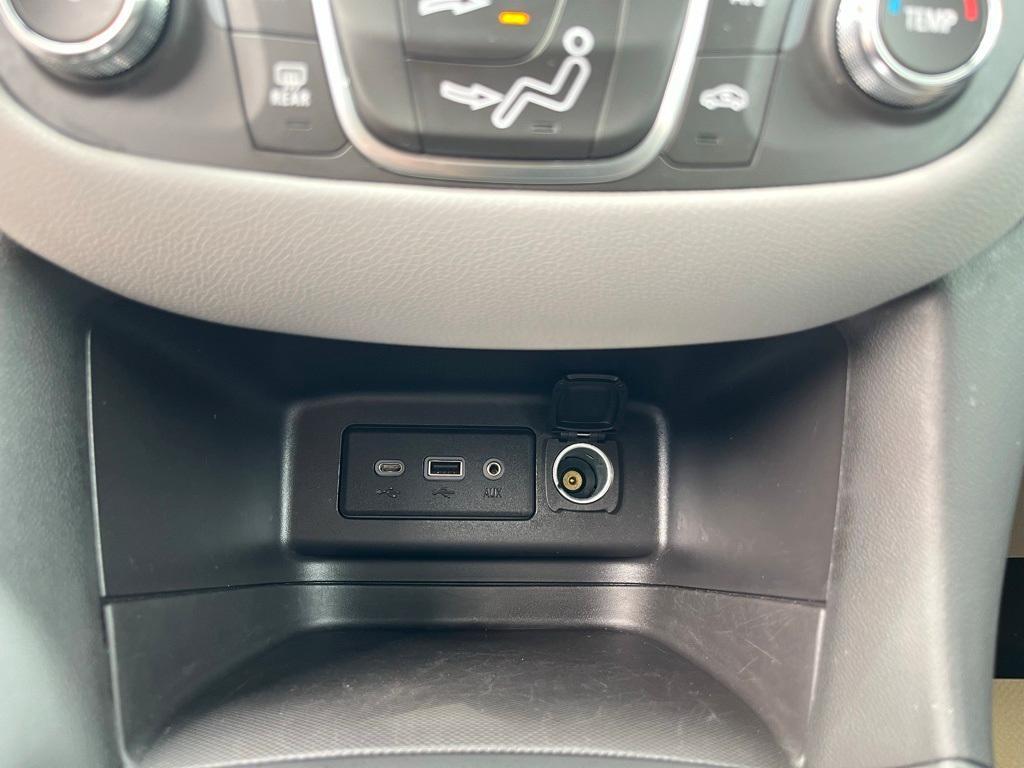 used 2024 Chevrolet Equinox car, priced at $19,789