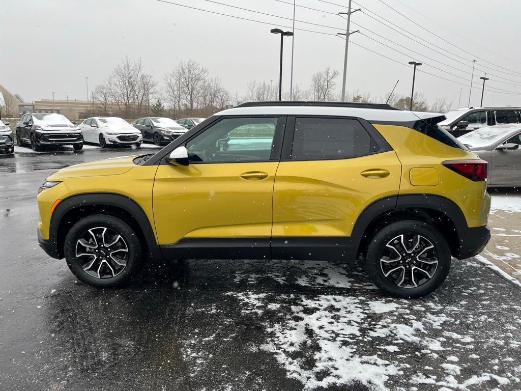 new 2025 Chevrolet TrailBlazer car, priced at $32,999