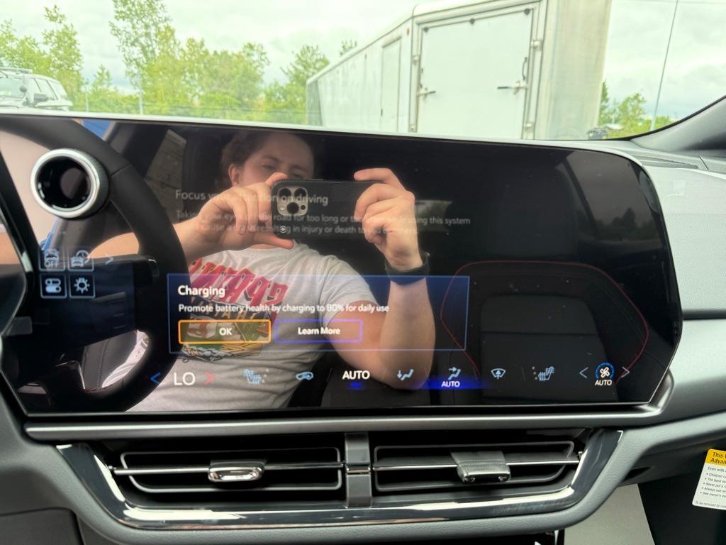 new 2025 Chevrolet Equinox EV car, priced at $44,015