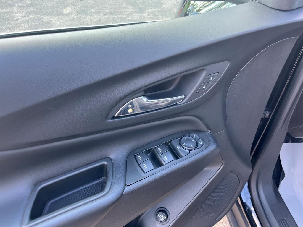 used 2022 Chevrolet Equinox car, priced at $22,900