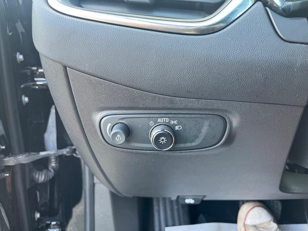 used 2022 Chevrolet Equinox car, priced at $22,900
