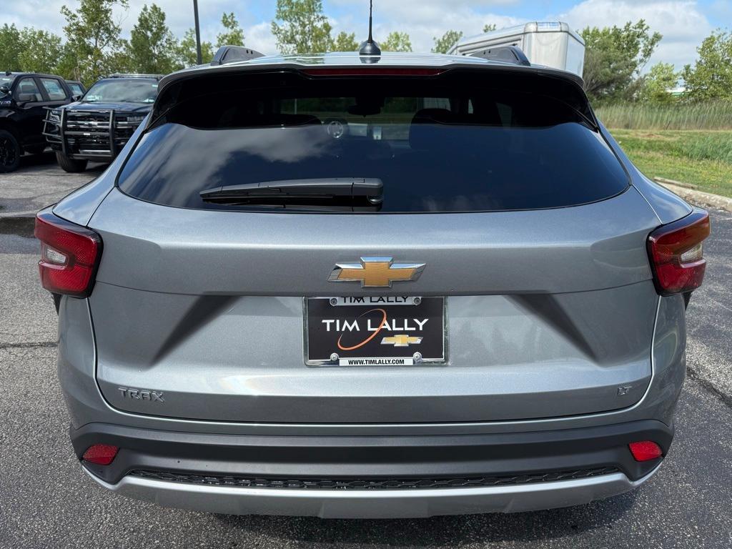 new 2025 Chevrolet Trax car, priced at $24,955