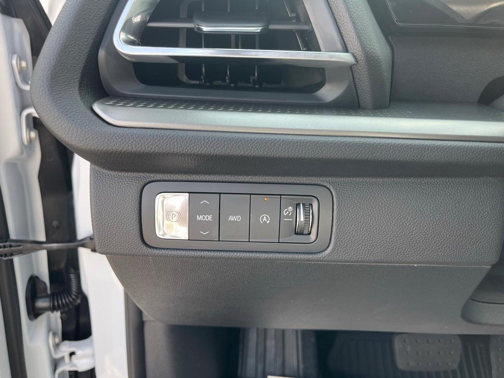 new 2025 Chevrolet Traverse car, priced at $44,560
