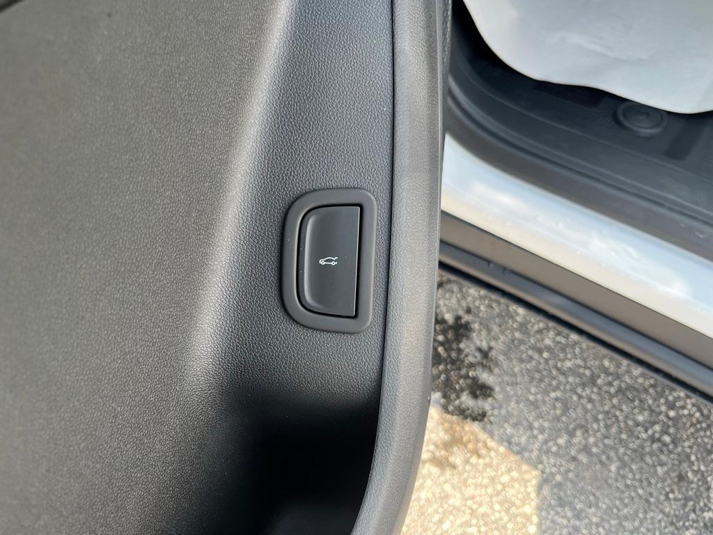 new 2025 Chevrolet Traverse car, priced at $44,560