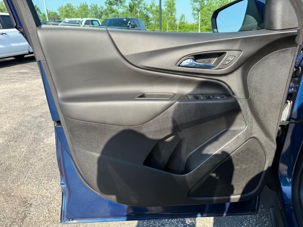 used 2022 Chevrolet Equinox car, priced at $22,870