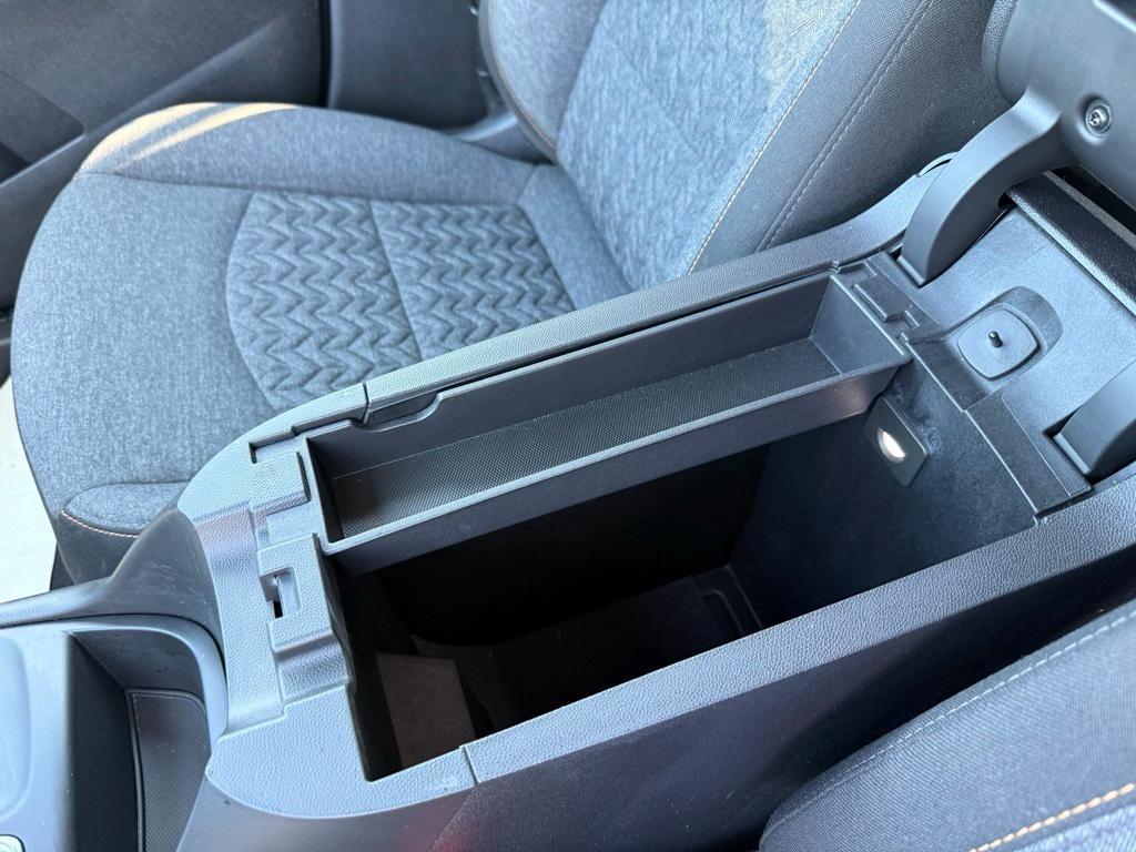 used 2022 Chevrolet Equinox car, priced at $22,870