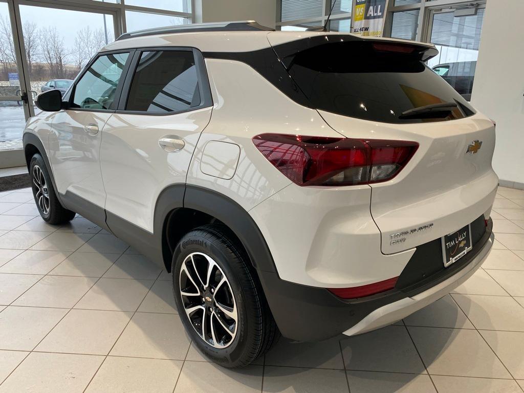 new 2025 Chevrolet TrailBlazer car, priced at $28,990