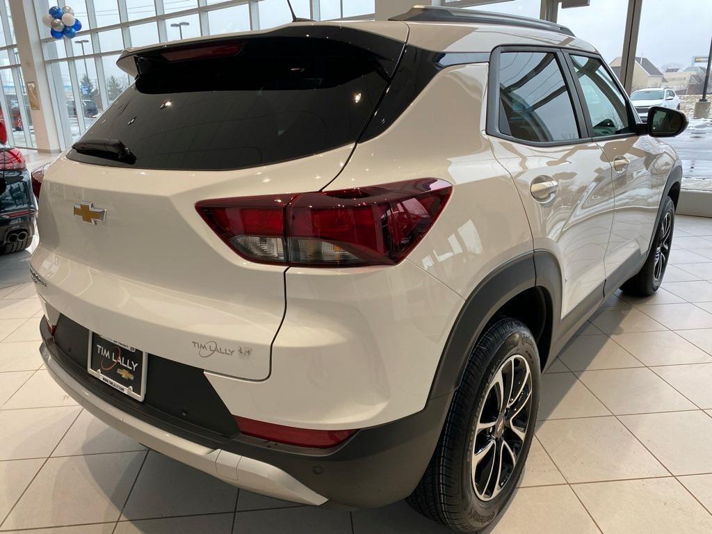 new 2025 Chevrolet TrailBlazer car, priced at $28,990