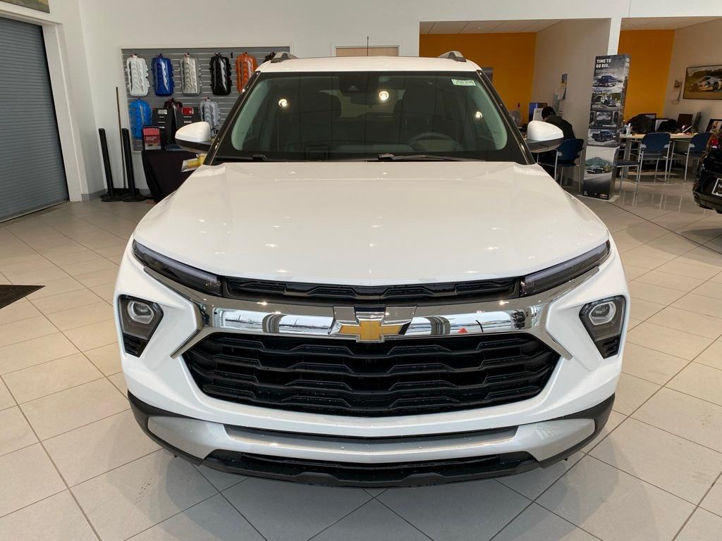 new 2025 Chevrolet TrailBlazer car, priced at $28,990