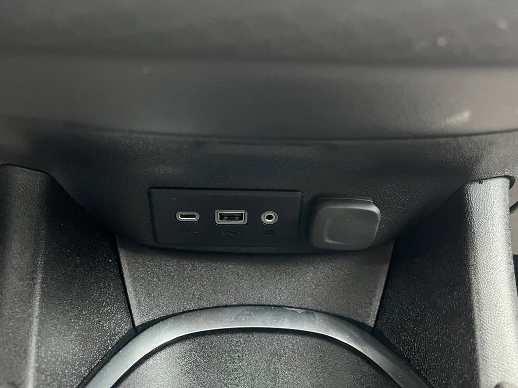 used 2021 Chevrolet Malibu car, priced at $16,747