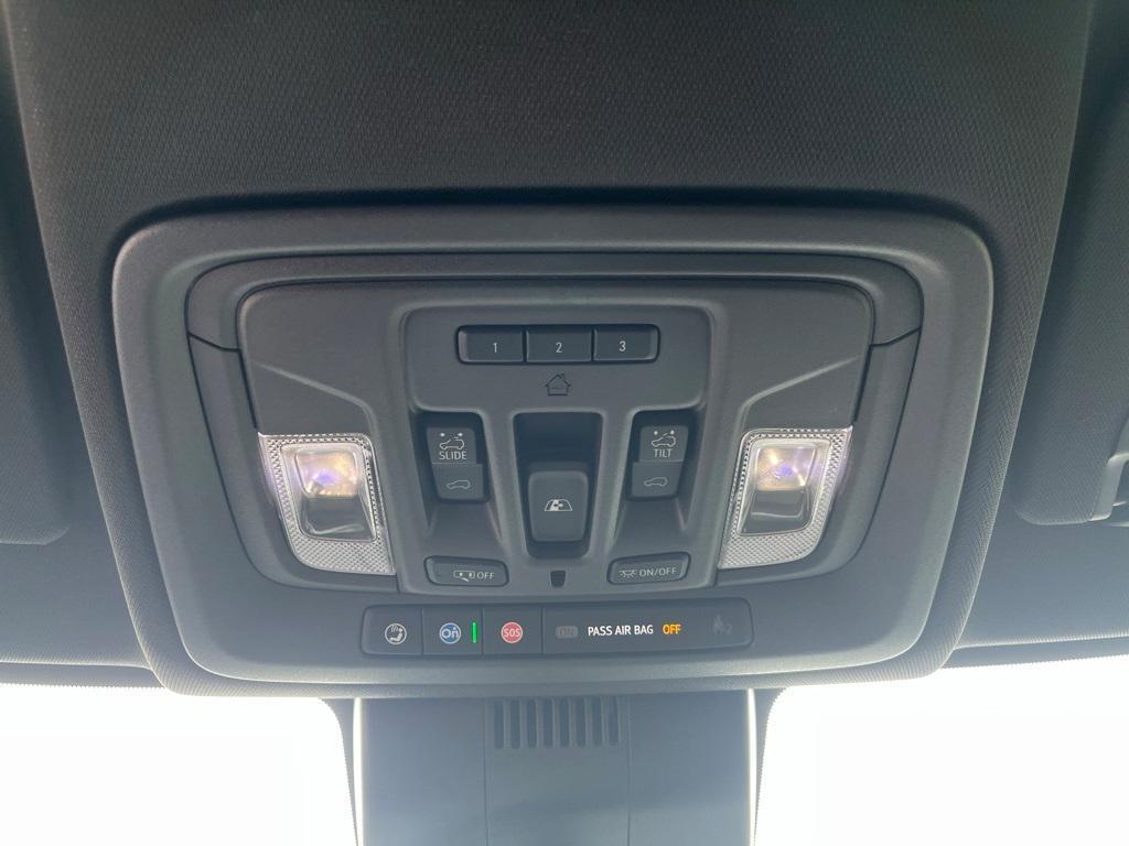 used 2022 Chevrolet Silverado 1500 car, priced at $51,273