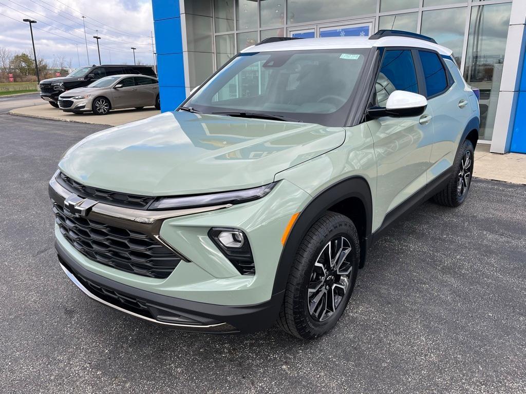 new 2025 Chevrolet TrailBlazer car, priced at $32,810