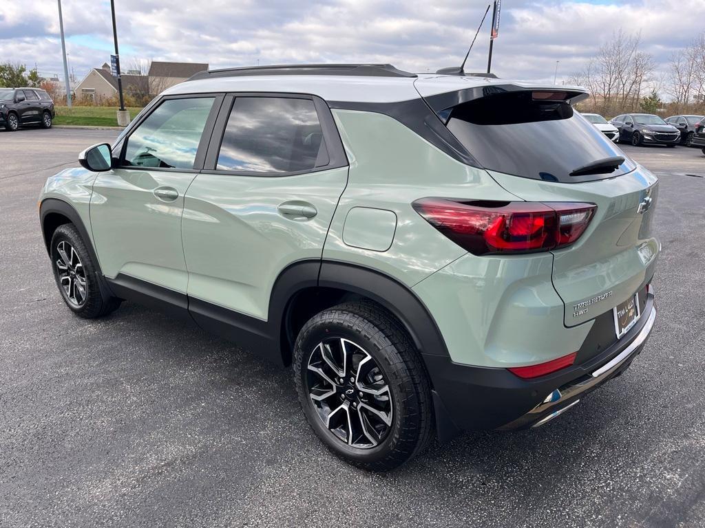 new 2025 Chevrolet TrailBlazer car, priced at $32,810