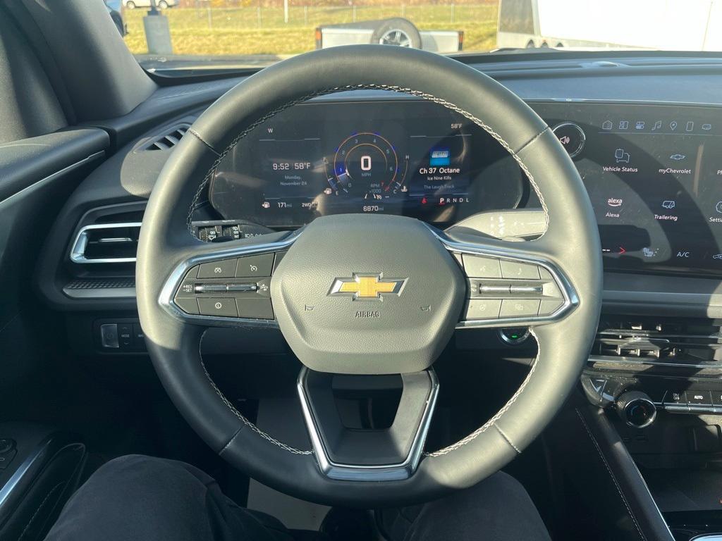 new 2025 Chevrolet Traverse car, priced at $43,990