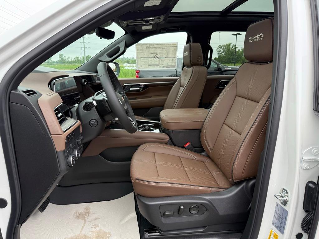 new 2025 Chevrolet Tahoe car, priced at $90,395