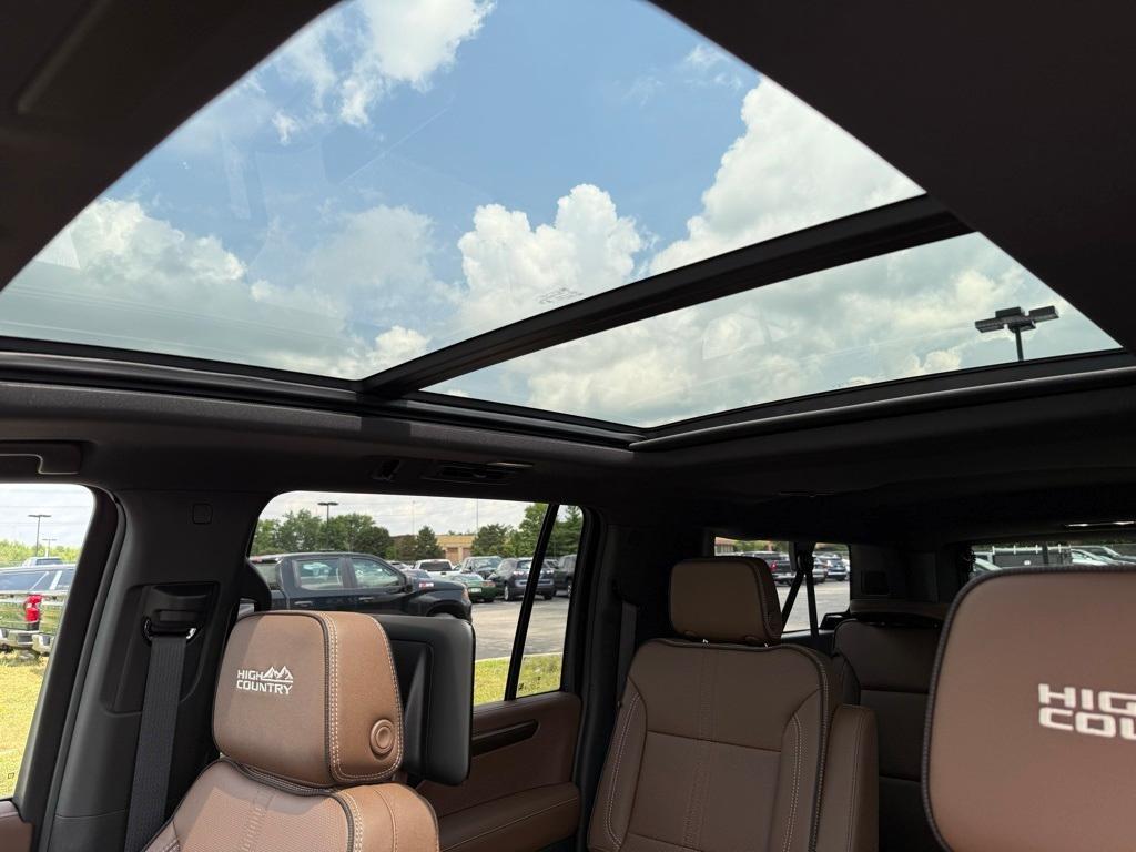 new 2025 Chevrolet Suburban car, priced at $92,995