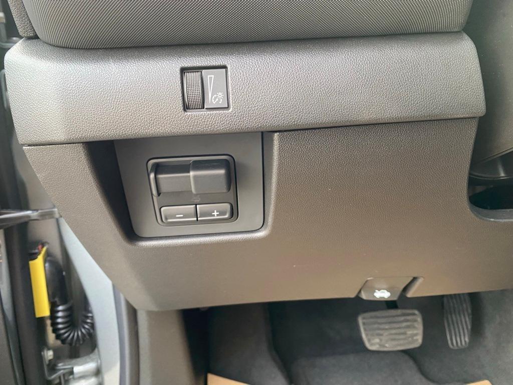 new 2025 Chevrolet Colorado car, priced at $54,995
