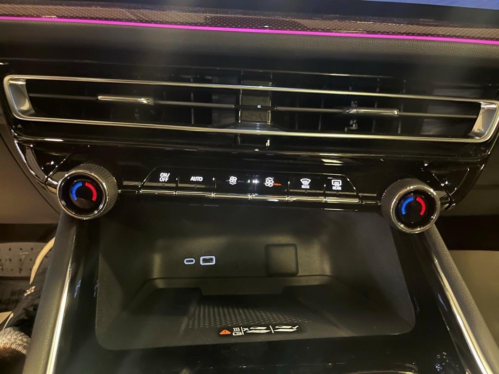 new 2025 Chevrolet Traverse car, priced at $59,945