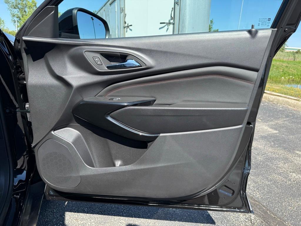 new 2025 Chevrolet Trax car, priced at $26,955