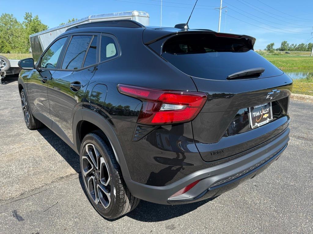 new 2025 Chevrolet Trax car, priced at $26,955