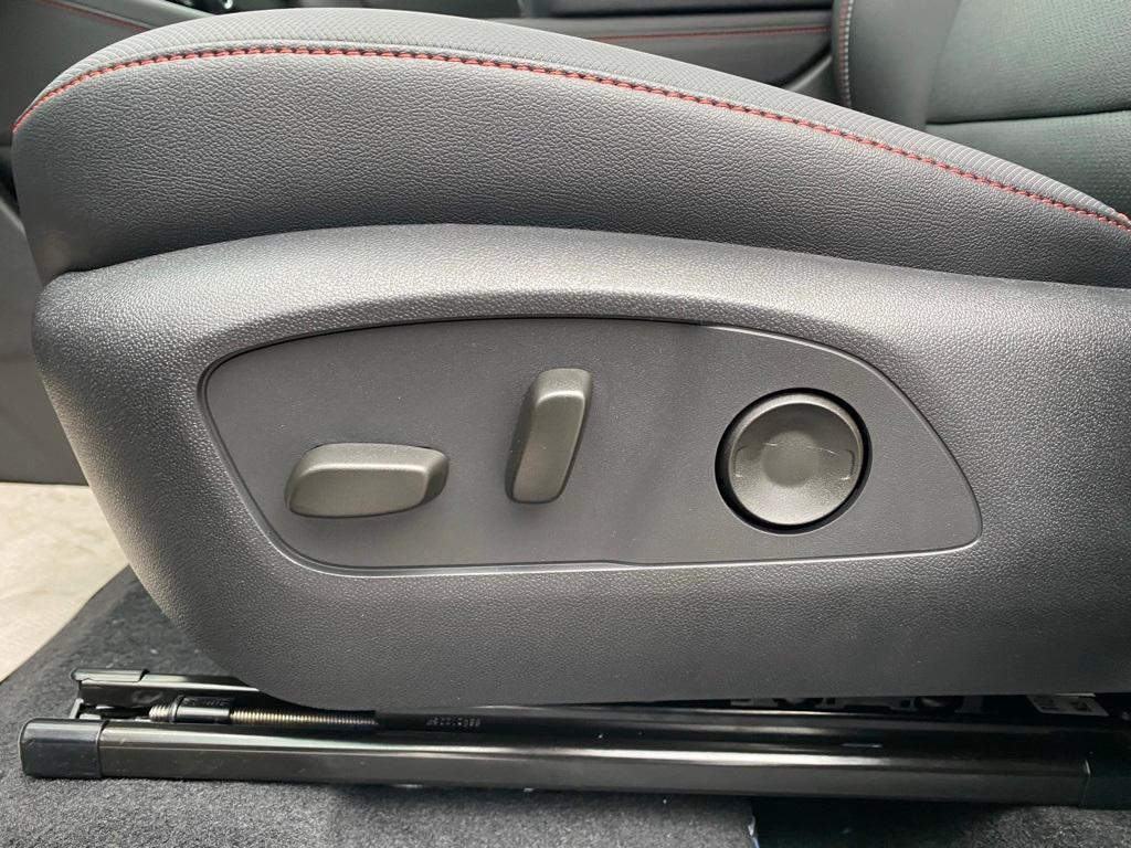 new 2025 Chevrolet Traverse car, priced at $51,045