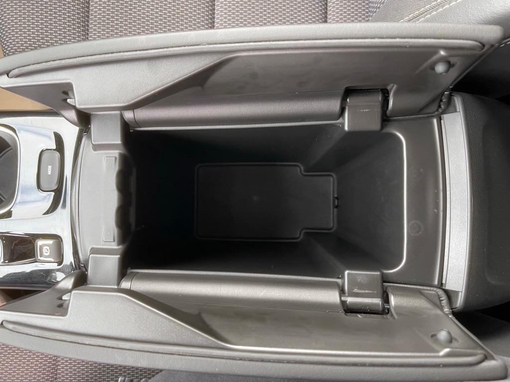 used 2023 Buick Envision car, priced at $27,500