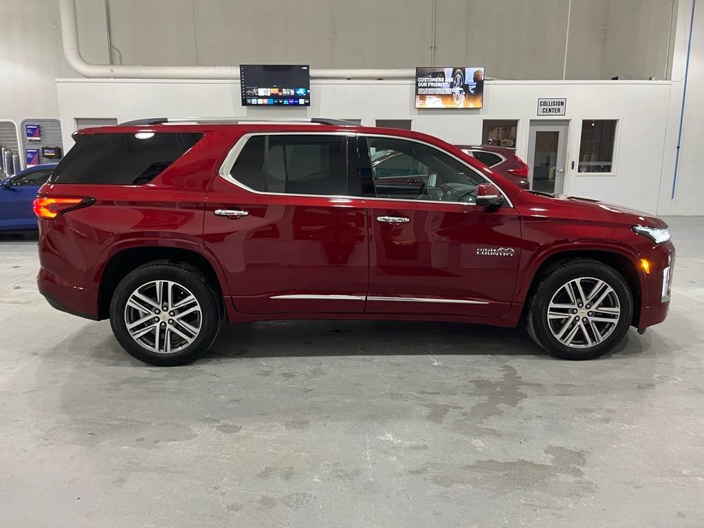 used 2023 Chevrolet Traverse car, priced at $43,999