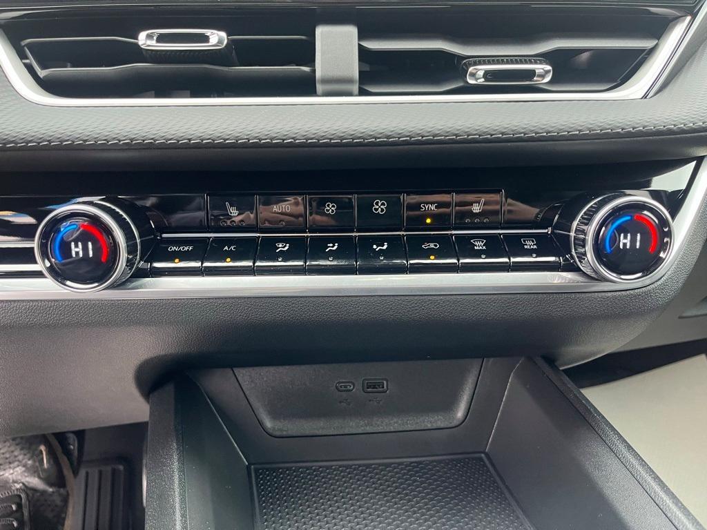 new 2026 Chevrolet Equinox car, priced at $34,870