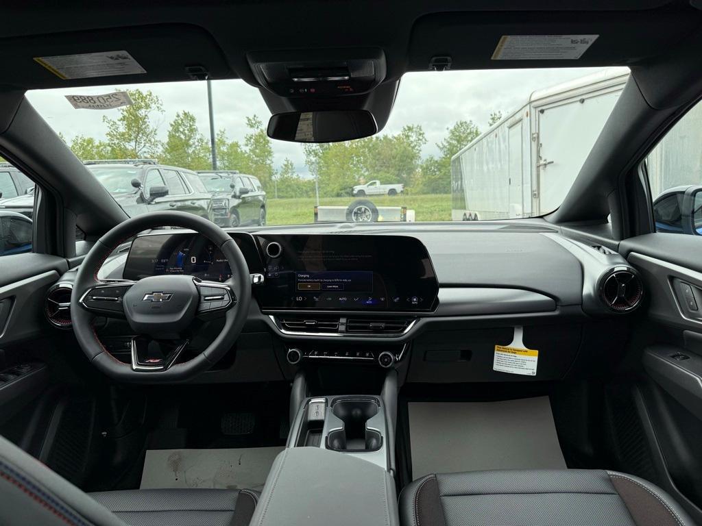 new 2025 Chevrolet Equinox EV car, priced at $44,015