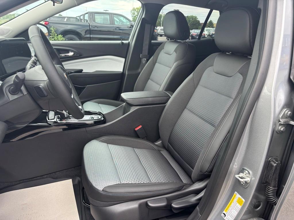 new 2025 Chevrolet Trax car, priced at $24,990