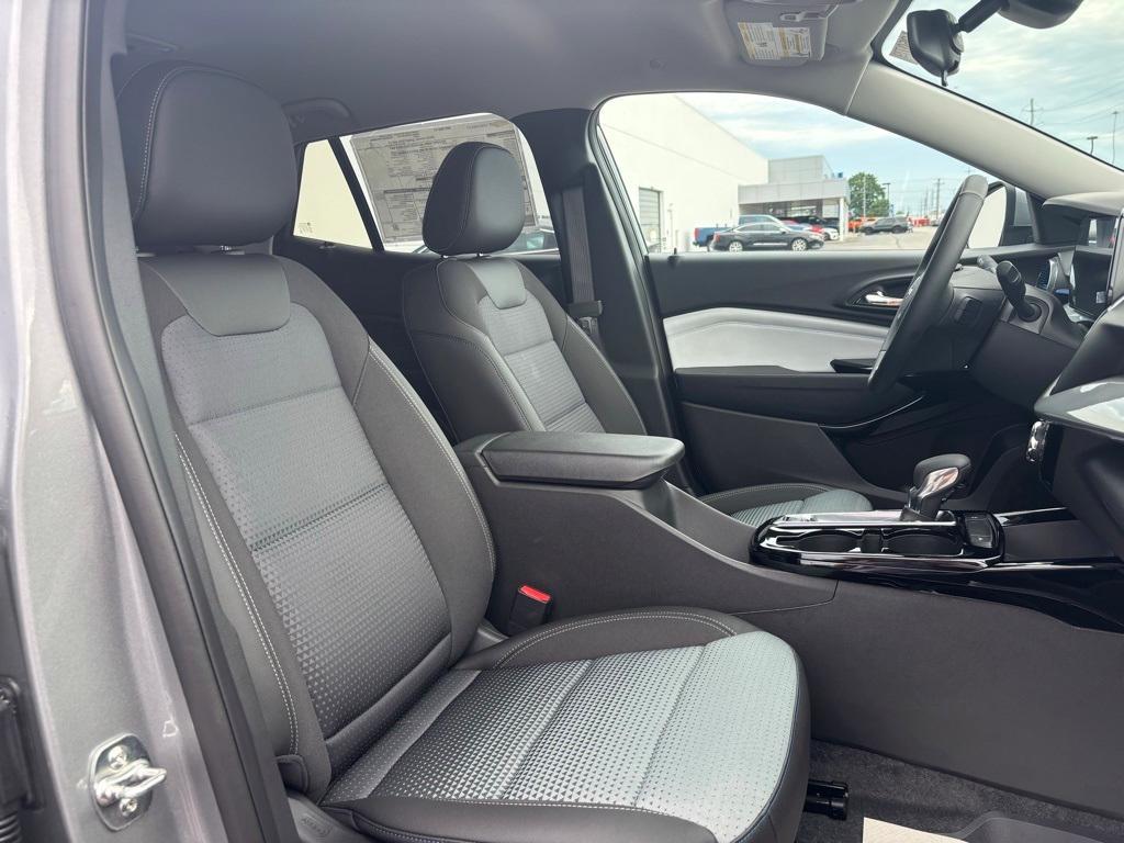 new 2025 Chevrolet Trax car, priced at $24,990