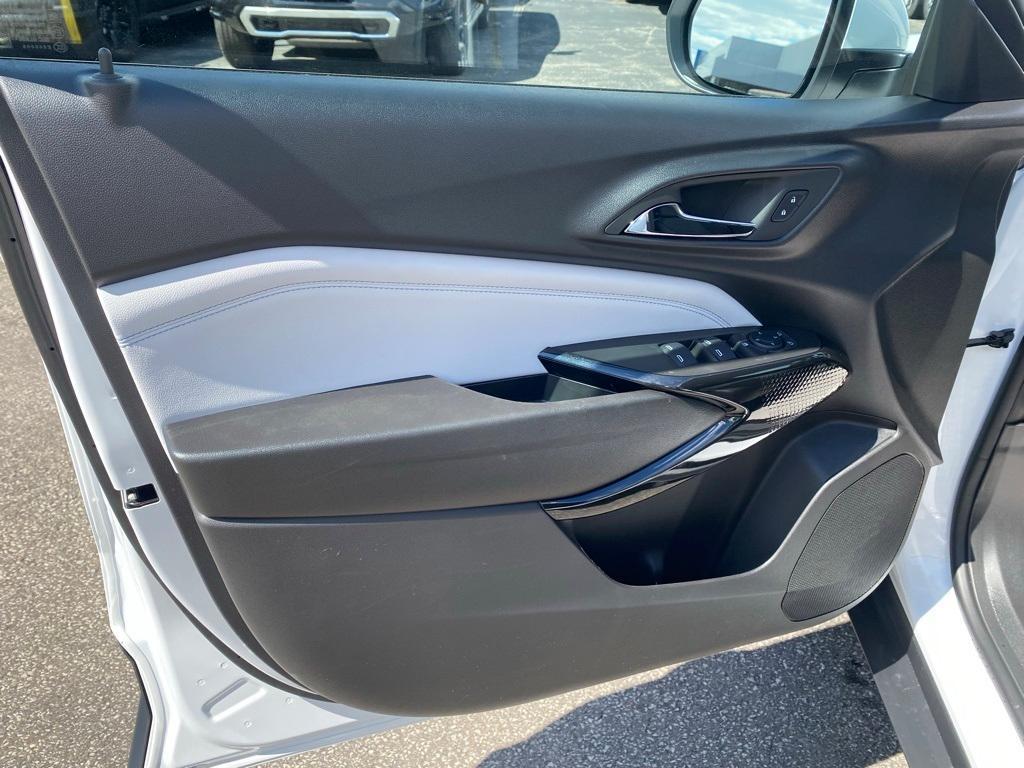 new 2025 Chevrolet Trax car, priced at $24,955