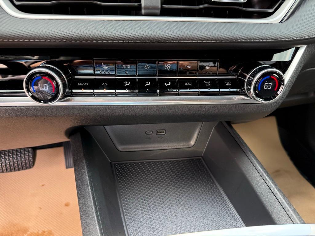 new 2026 Chevrolet Equinox car, priced at $35,930