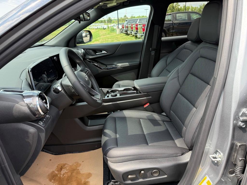 new 2026 Chevrolet Equinox car, priced at $35,930