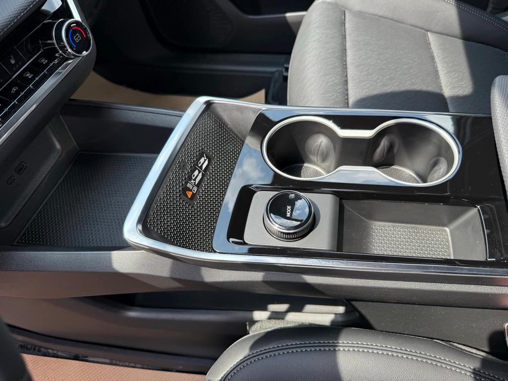 new 2026 Chevrolet Equinox car, priced at $35,930