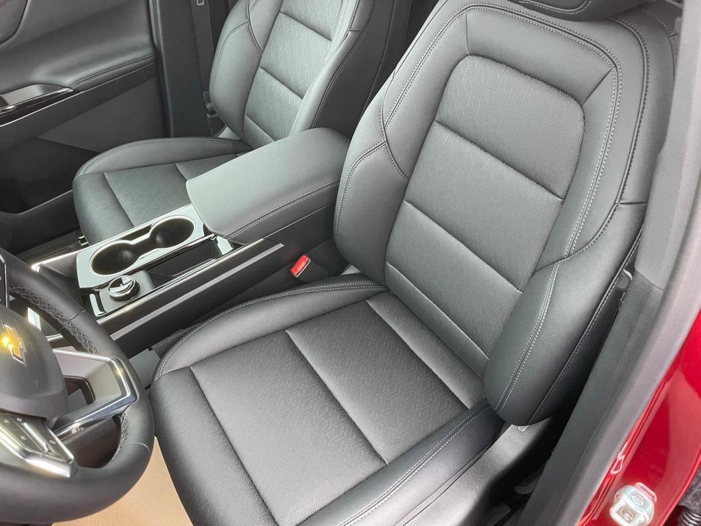 new 2026 Chevrolet Equinox car, priced at $35,365