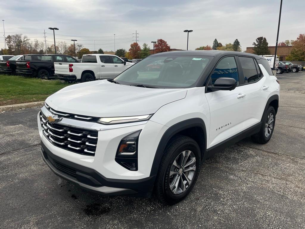 new 2025 Chevrolet Equinox car, priced at $29,995