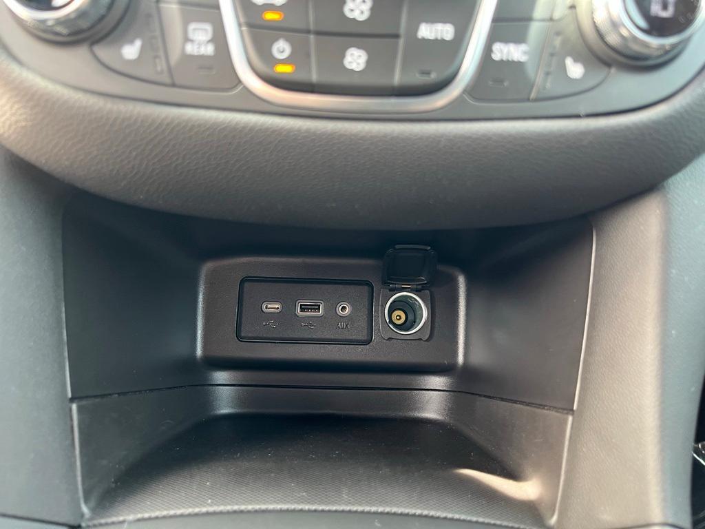 used 2024 Chevrolet Equinox car, priced at $28,999