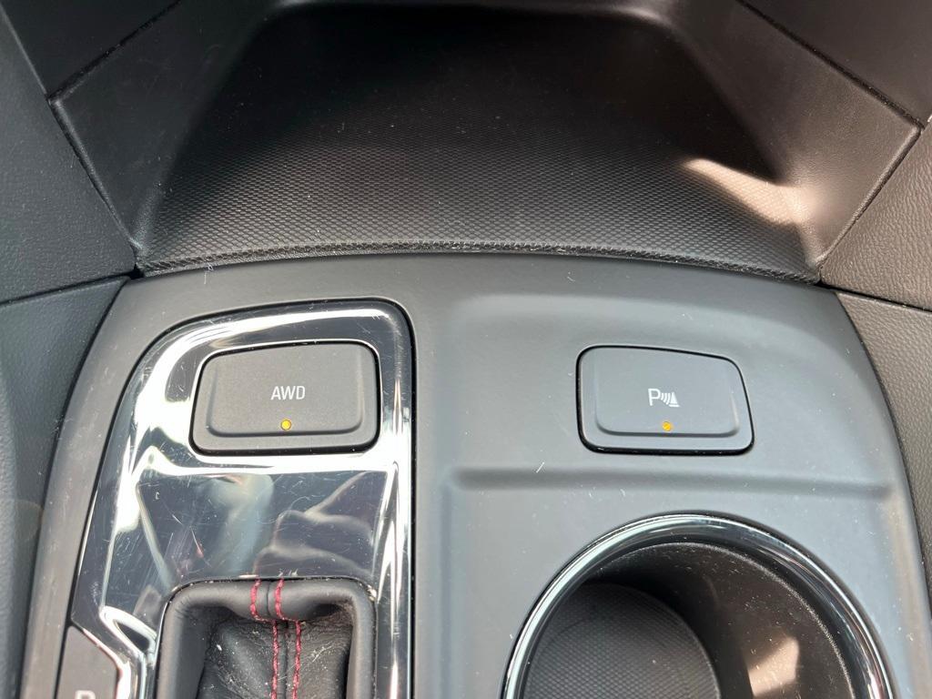 used 2024 Chevrolet Equinox car, priced at $28,999