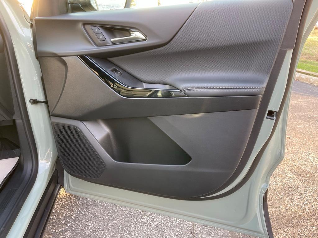 new 2026 Chevrolet Equinox car, priced at $32,870