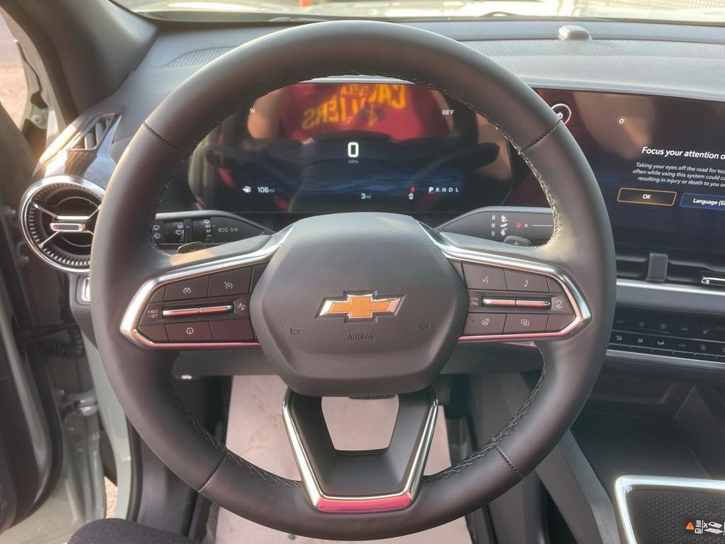 new 2026 Chevrolet Equinox car, priced at $32,870