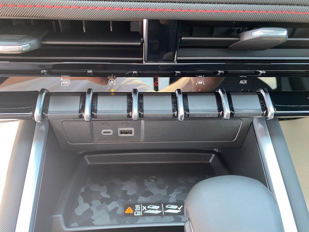 new 2025 Chevrolet Colorado car, priced at $48,995