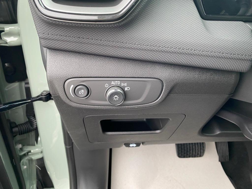 new 2026 Chevrolet TrailBlazer car, priced at $31,140