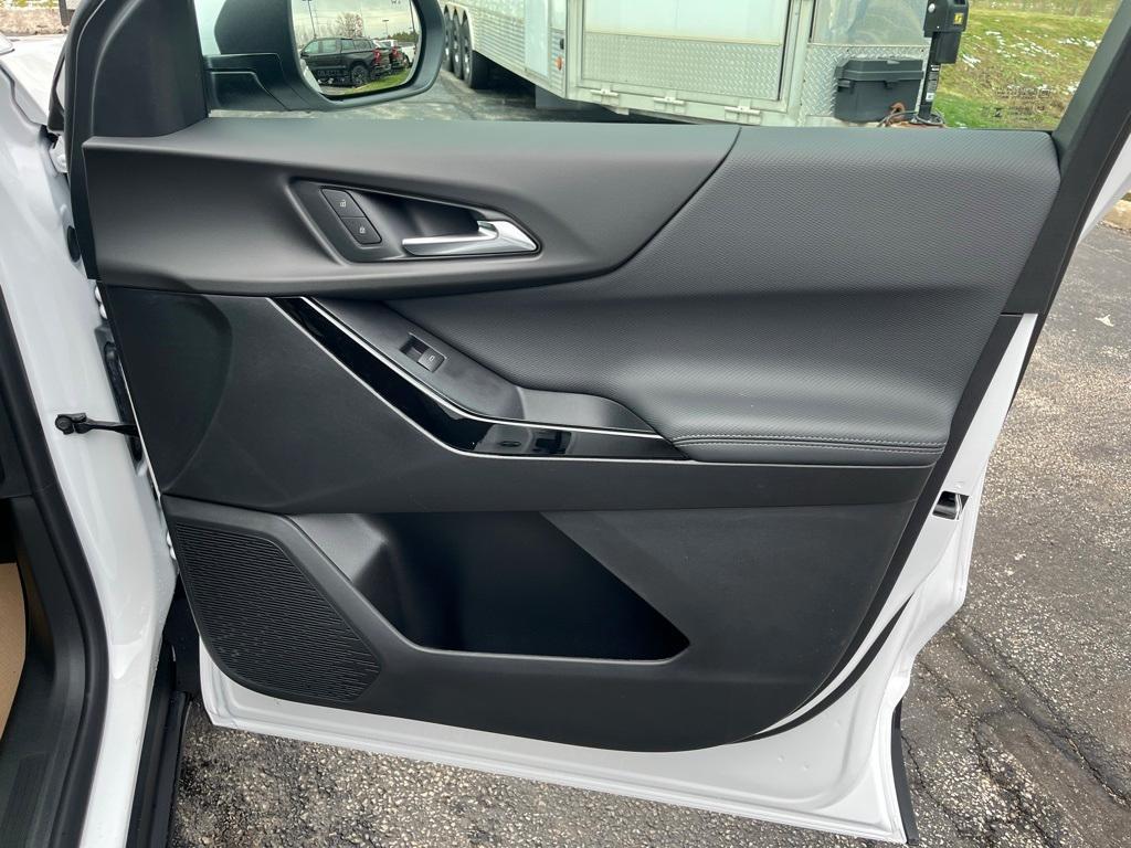 new 2026 Chevrolet Equinox car, priced at $30,495