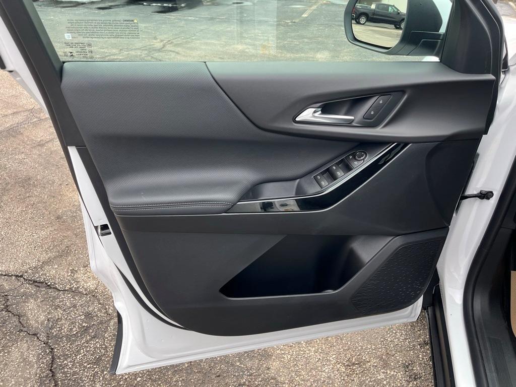 new 2026 Chevrolet Equinox car, priced at $30,495