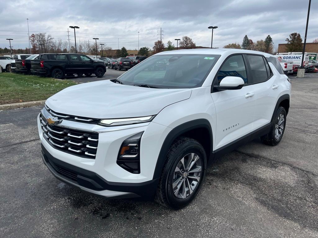 new 2026 Chevrolet Equinox car, priced at $30,495