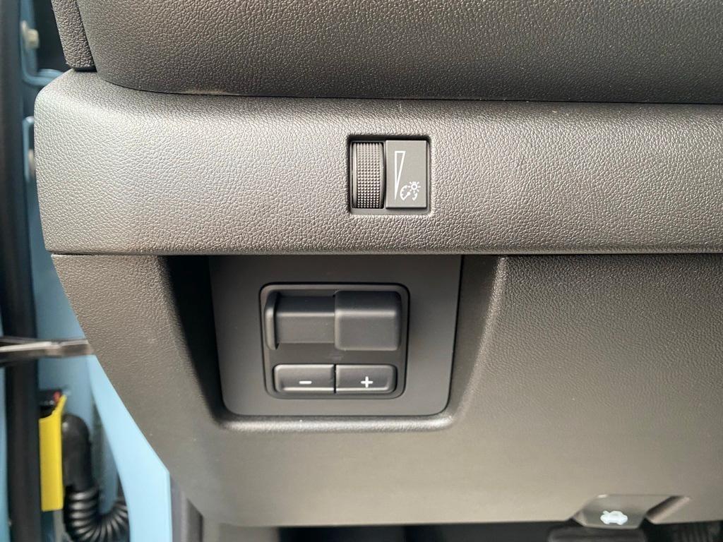 new 2025 Chevrolet Colorado car, priced at $40,995